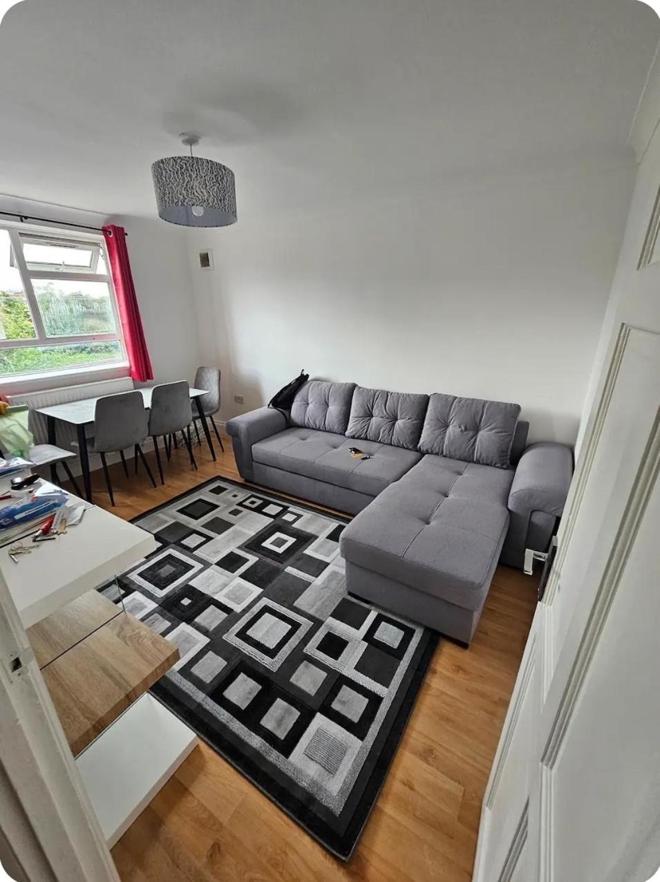Апартаменты New Flat Next The Tube And Connections To The Centre Лондон Экстерьер фото